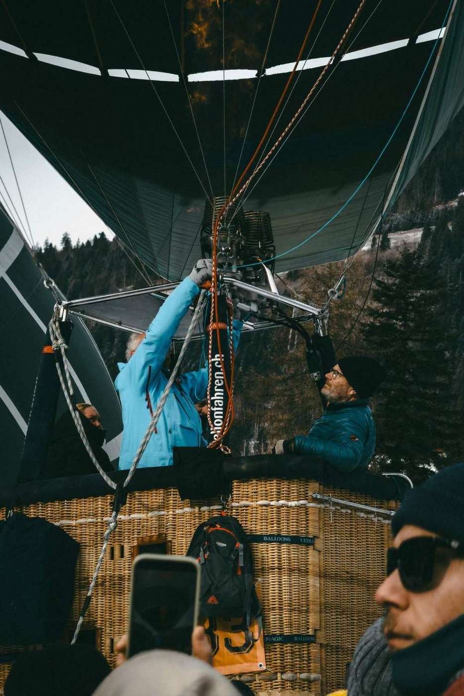 Préparation d’une montgolfière